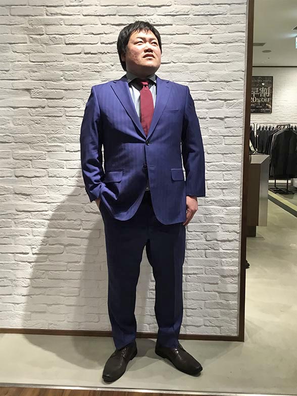 オプションを赤で統一した拘りの一着