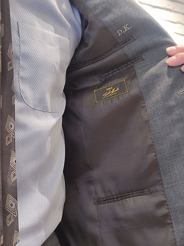 オーダーだからこそ作りたいグレースーツ