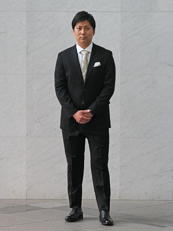 晴れの日にふさわしいフォーマルスーツ