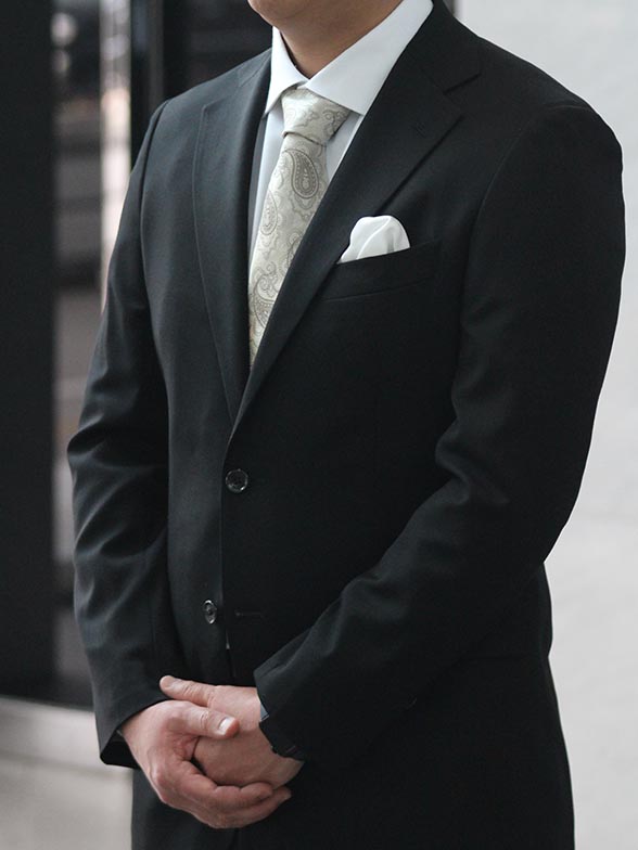 晴れの日にふさわしいフォーマルスーツ