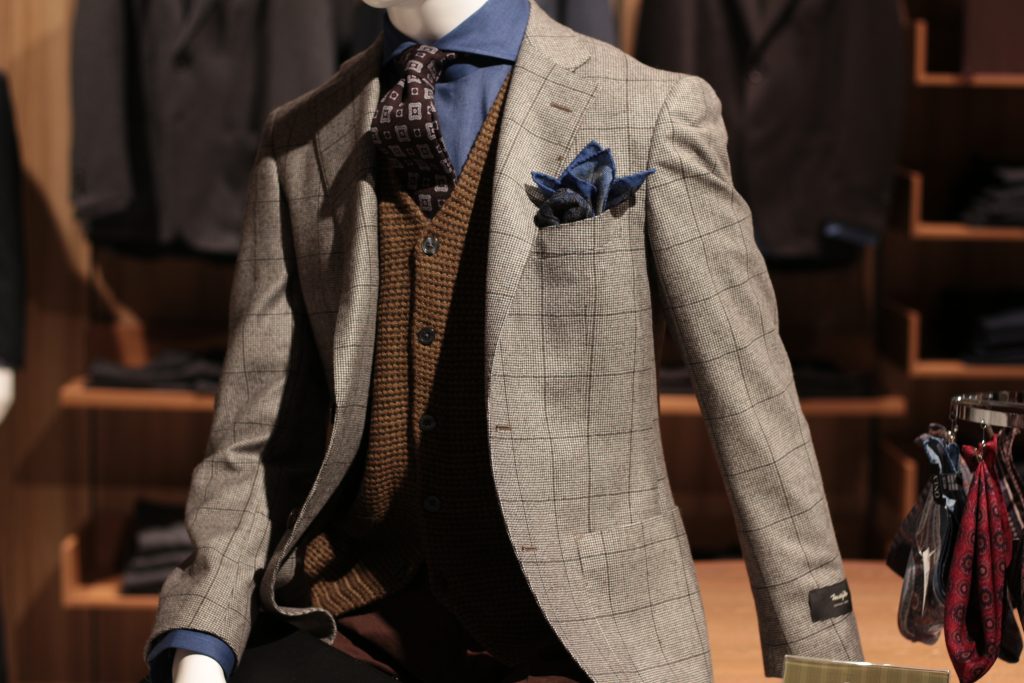 大人の魅力満載のテーラードジャケットコーデ ステキに着こなす5つの技 ビジネスマンのためのスーツ関連コラム オーダースーツなら株式会社オンリー