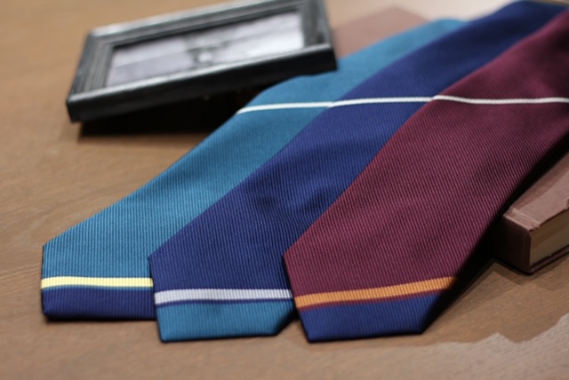 定番にして魅力的なネイビースーツ 合わせるネクタイはどれ ビジネスマンのためのスーツ関連コラム オーダースーツなら株式会社オンリー