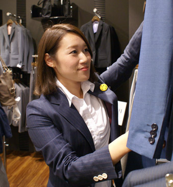 ONLY新宿マルイアネックス店スタッフ4