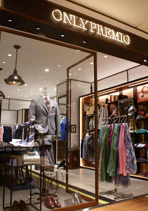 ONLYルクアイーレ店　店内写真01