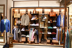 ONLYルクアイーレ店　店内写真05