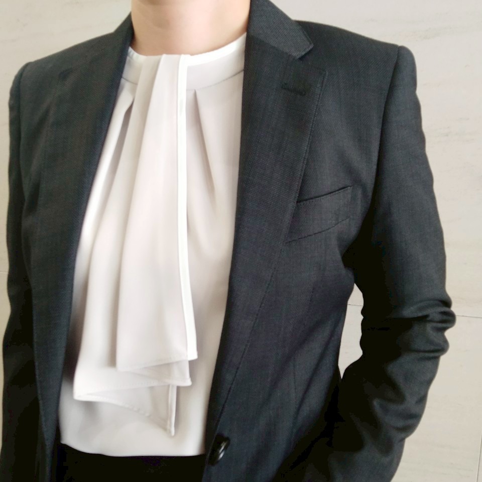 【あらゆるシーンに対応◎洗えるグレースーツと半袖カットソーのご紹介】ONLY WOMEN烏丸店