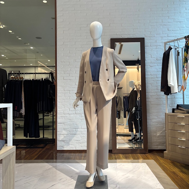 【やわらかな印象をまとう ✨レディーススーツ】ONLY淀屋橋店