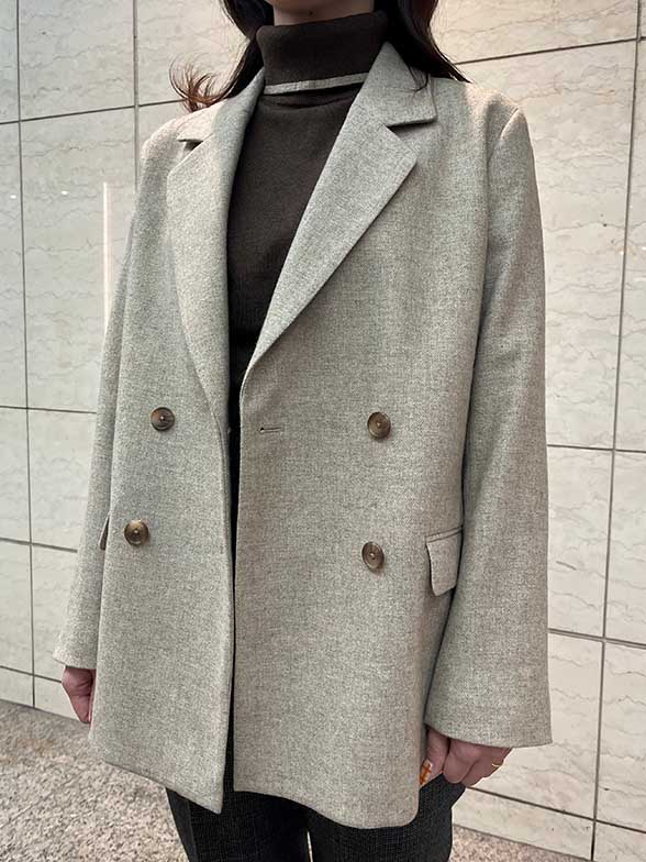 明るさを添える冬アウター