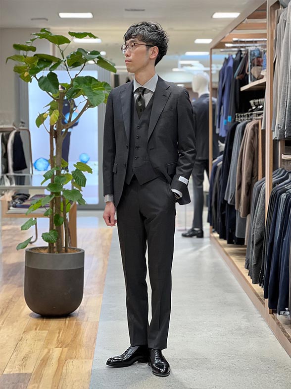 上質さが際立つ大人の一着