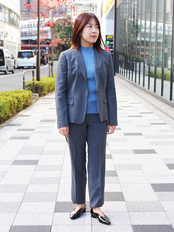 さりげない柄で差がつく大人のグレースタイル