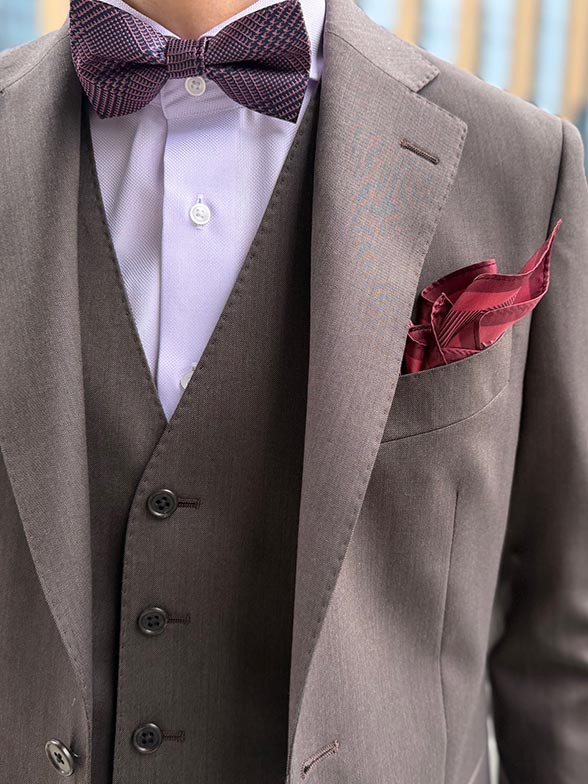 ブラウン×レッドの暖色コーデ