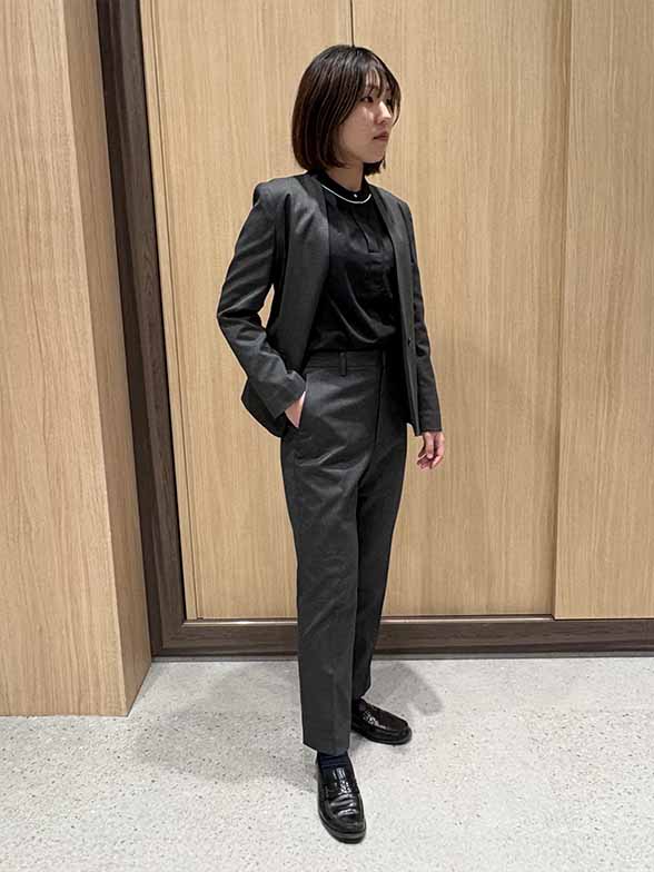 モノトーンで魅せるシックスタイル