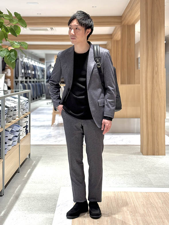 春にお勧めのモノトーンコーデ