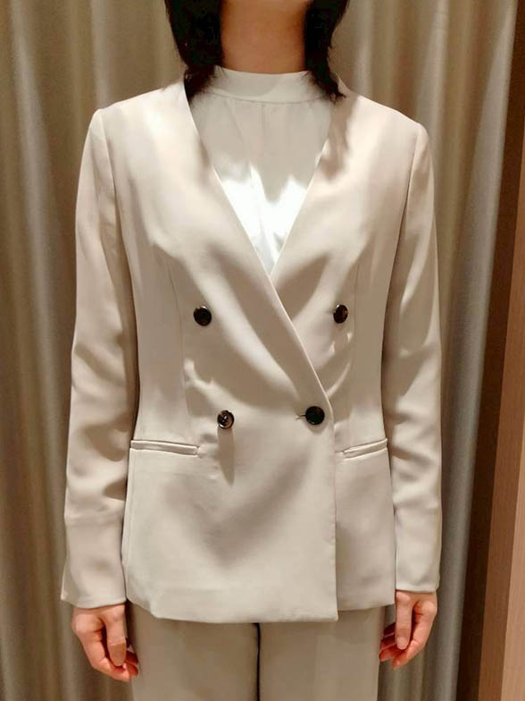 新しい季節にふさわしい一着。