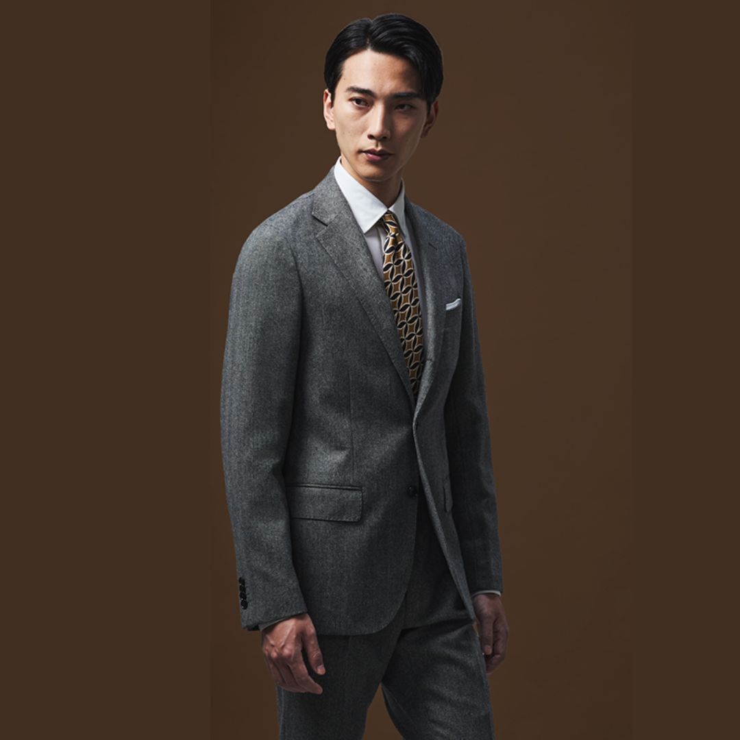 軽やかな着心地ながら紡毛系のクラシックな表情