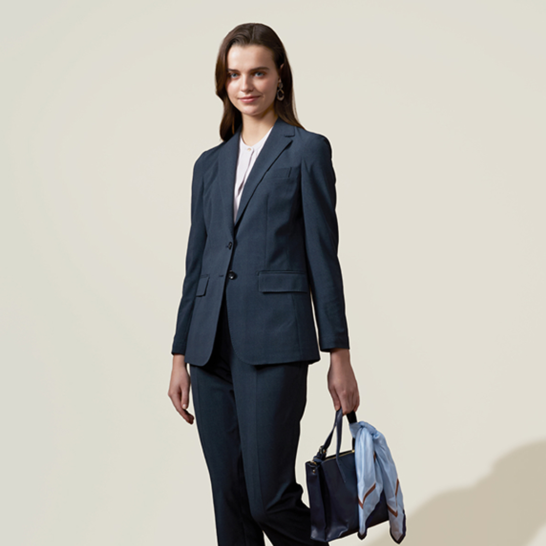 抜群のストレッチ性と接触冷感機能を備えた春夏の定番