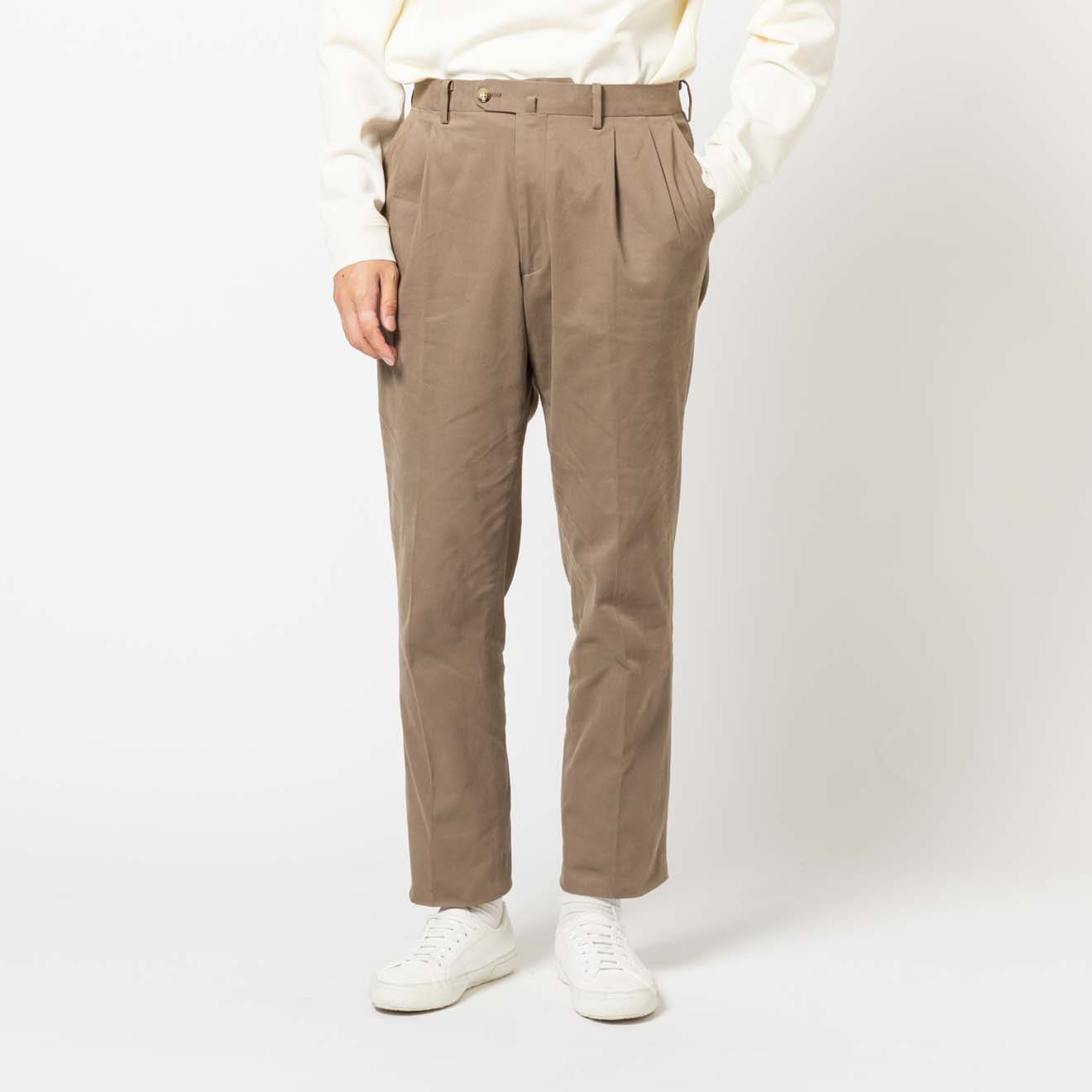 伊ビスコンティ社 コットンツイル ツータックパンツ ベージュ
