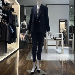 【シーンを選ばない、ちょうどいい春夏ネイビー🌸レディーススーツ】ONLY淀屋橋店